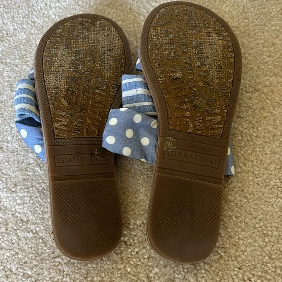 Gianni Bini Sandal - Picture 2 of 3